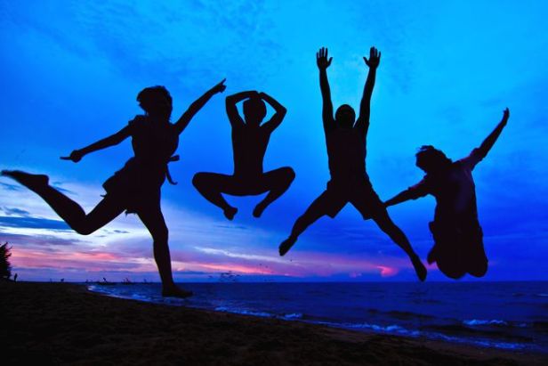 friendship-jumpforjoy-silhouette.jpg.653x0_q80_crop-smart